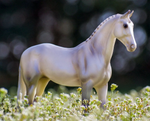 Breyer Pearly Grey Trakehner