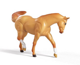 Breyer Stablemates Red Stable Set with Two Horses